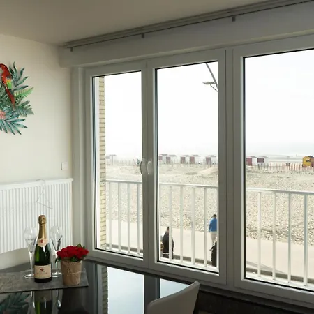 Zeedijk Appartement *